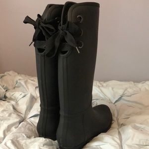 Black Bow-Tie Rain Boots